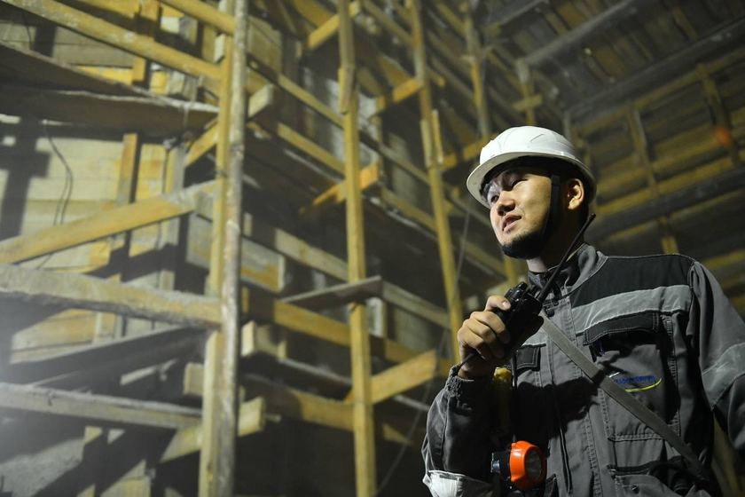 Қазақмыс «Нұрқазған» кенішінде конвейерлік-ұсақтау кешенін салуда