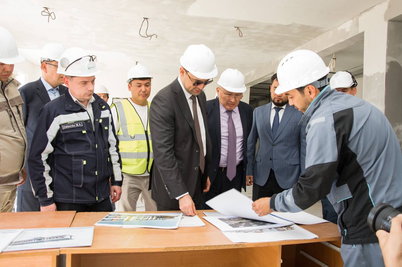 Руслан Өскенәлі Жезқазғандағы негізгі әлеуметтік жобалардың іске асырылу барысын тексерді