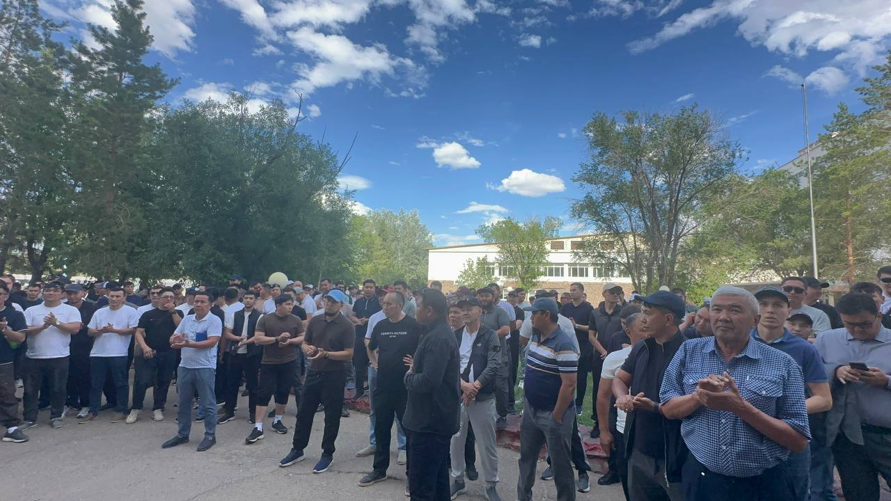 Руслан Өскенәлі Оңтүстік Жезқазған кенішінің еңбек ұжымымен кездесу өткізді